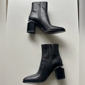 Alexander Wang Anna Black Boots with Silver Accents in sz 5.5 (Fits like 6)